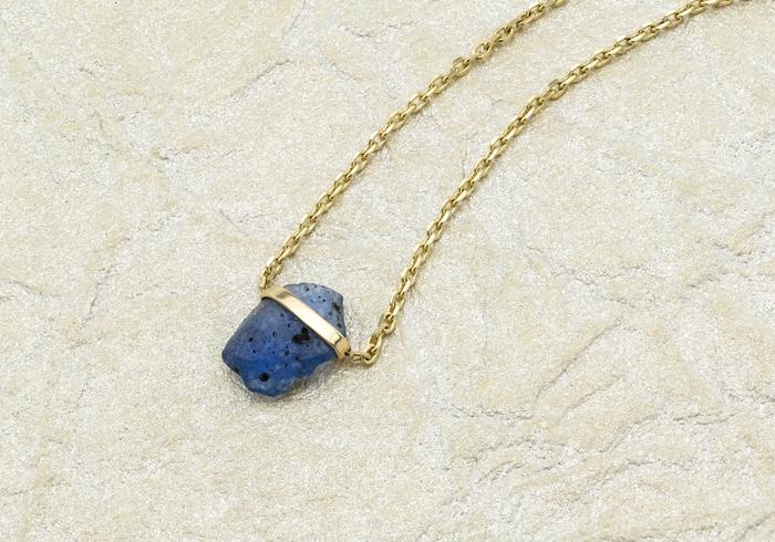 14K Yellow Gold Rough Yogo Sapphire Wrap Pendant