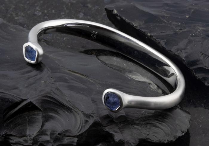 Rough Yogo Sapphire Bracelet