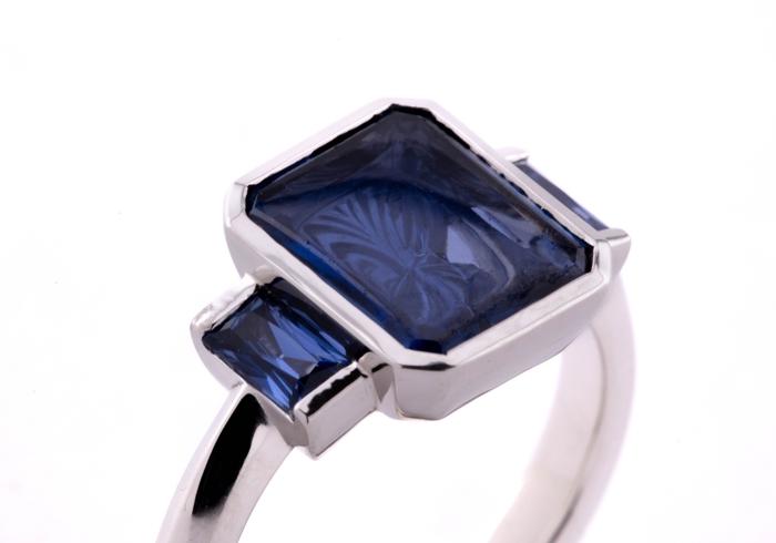 Portrait Cut Yogo Ring with Engraved Undergallery