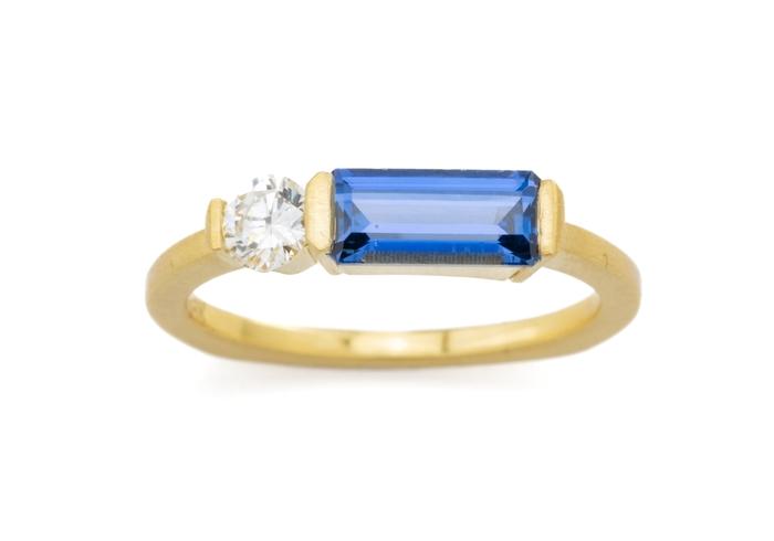 Contemporary Yogo Sapphire and Diamond Ring