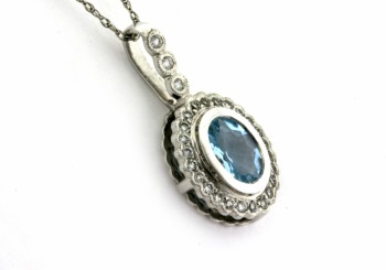 14K Aquamarine Pendant 14K Aquamarine Pendant