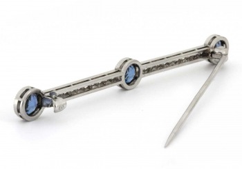 Platinum Yogo Sapphire and Diamond Estate Bar Pin Platinum Yogo Sapphire and Diamond Estate Bar Pin