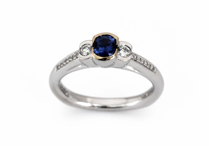 14K Yogo Sapphire Engagement Ring