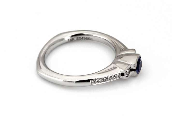 14K Yogo Sapphire Engagement Ring
