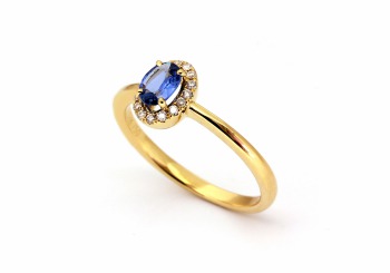 18K Yogo Sapphire Ring 18K Yogo Sapphire Ring