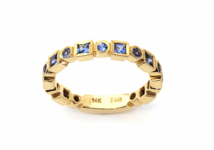 14K Yogo Sapphire Stacking Ring