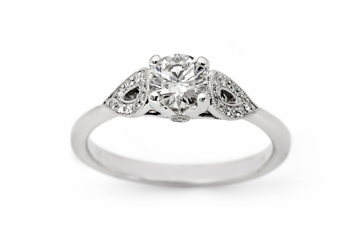 14K Solitaire Engagement Ring
