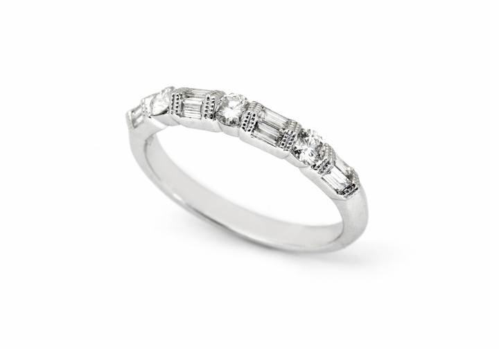 14K Diamond Band