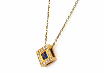 .29ct Yogo Sapphire and Diamond Pendant .29ct Yogo Sapphire and Diamond Pendant