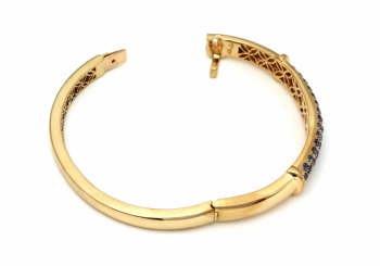 14K Yogo Sapphire Hinged Bangle 14K Yogo Sapphire Hinged Bangle
