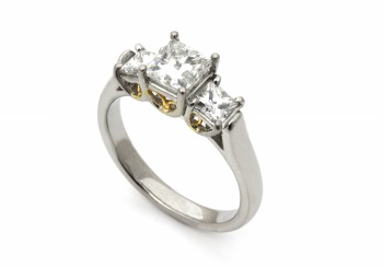 18K Diamond Ring 18K Diamond Ring