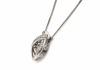14K Diamond Pendant 14K Diamond Pendant