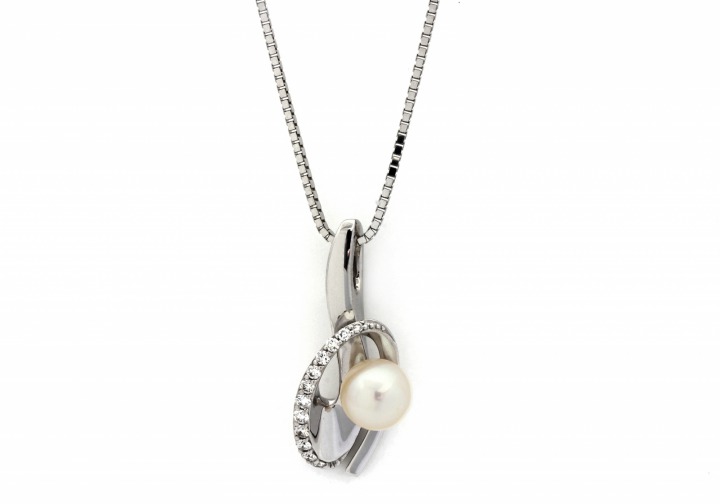 14K Pearl and Diamond Pendant