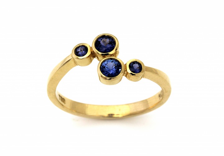 14K Yogo Sapphire Ring