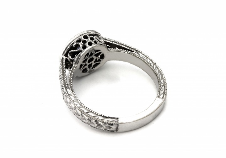 14K Yogo Sapphire and Diamond Ring