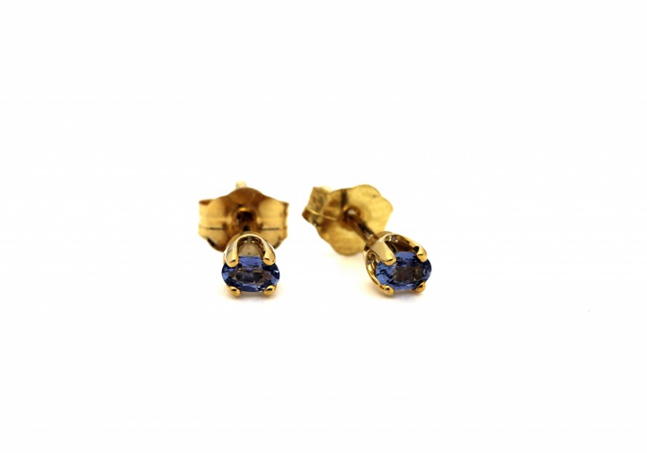 14K Yogo Sapphire Stud Earrings 