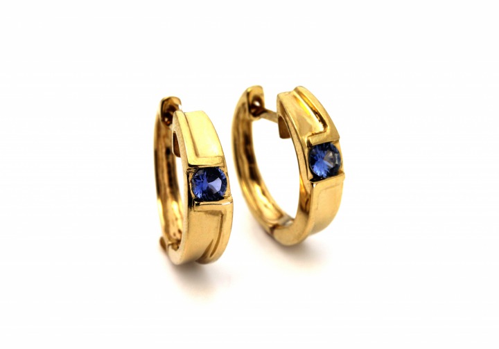 14K Yogo Sapphire Hoop Earrings