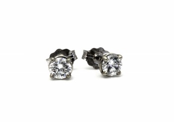 14K Diamond Stud Earrings 14K Diamond Stud Earrings