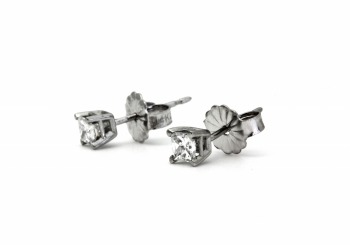 14K Diamond Stud Earrings 14K Diamond Stud Earrings