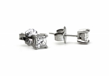 14K Diamond Stud Earrings 14K Diamond Stud Earrings