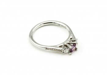 14K Montana Sapphire and Diamond Ring 14K Montana Sapphire and Diamond Ring