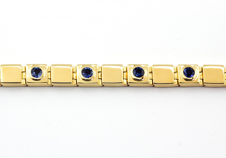 14K Yogo Sapphire Bracelet