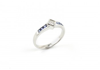 14K Diamond & Yogo Sapphire Ring 14K Diamond & Yogo Sapphire Ring