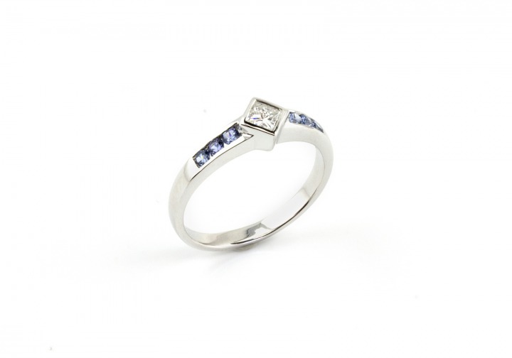 14K Diamond & Yogo Sapphire Ring