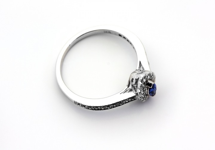 14K Yogo Sapphire & Diamond Ring  