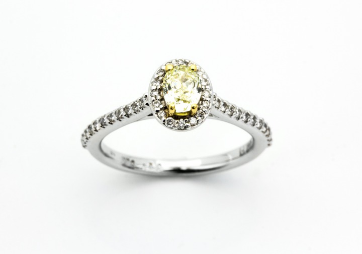 18K Yellow Diamond Ring