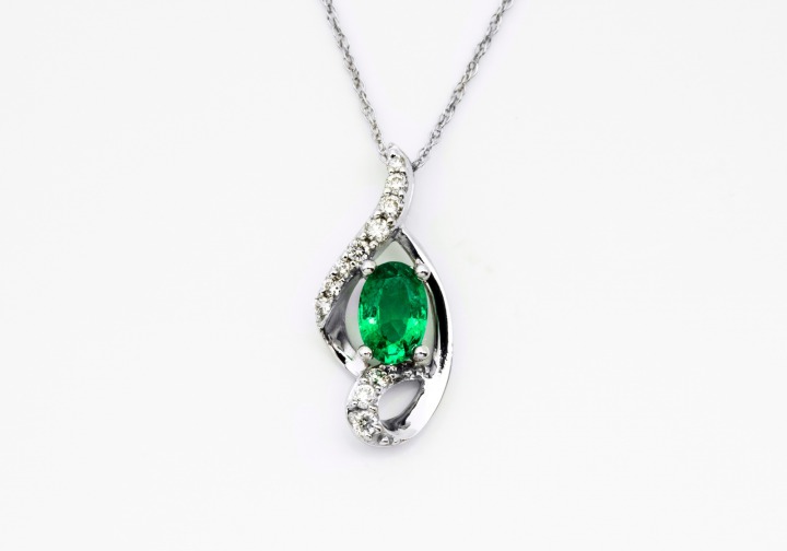 14K Emerald Pendant