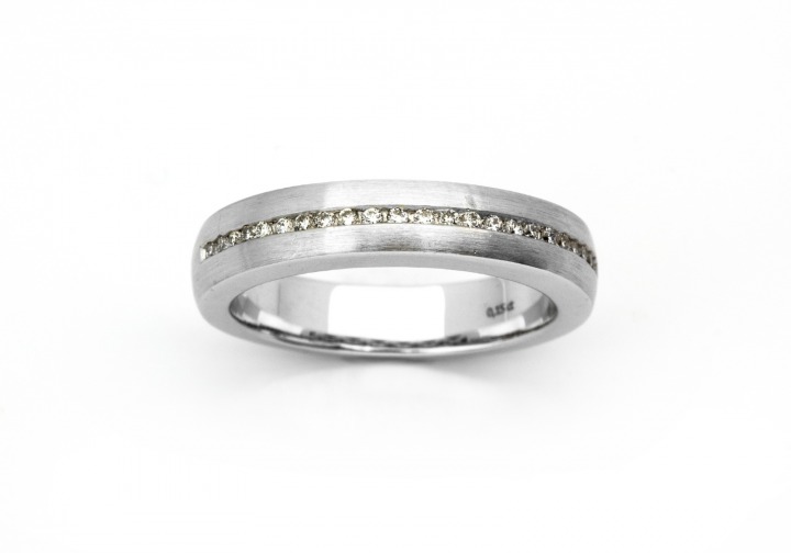 14K Diamond Band