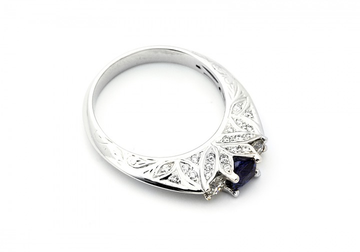 18K Yogo Sapphire and Diamond Ring