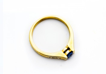 14K Yogo Sapphire and Diamond Ring 14K Yogo Sapphire and Diamond Ring