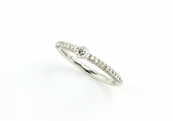 18K Diamond Band 18K Diamond Band