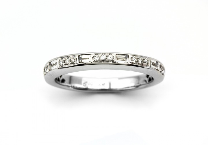 14K Diamond Band