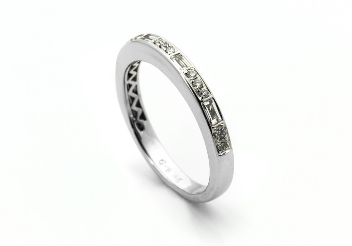 14K Diamond Band