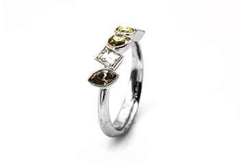 18K Diamond Ring 18K Diamond Ring