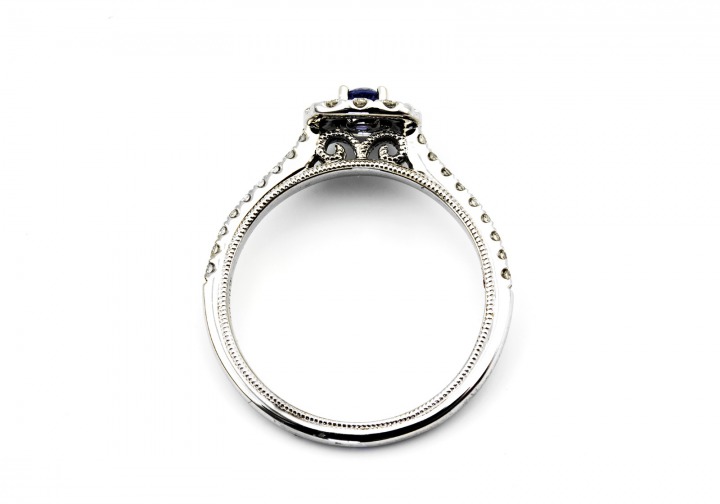 14K Yogo Sapphire & Diamond Ring 