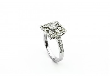 18K Diamond Ring 18K Diamond Ring