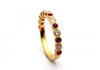 14K Ruby & Diamond Ring 14K Ruby & Diamond Ring
