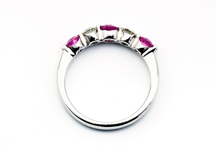 18K Sapphire & Diamond Ring