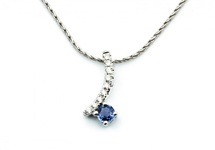 14K Yogo Sapphire Pendant