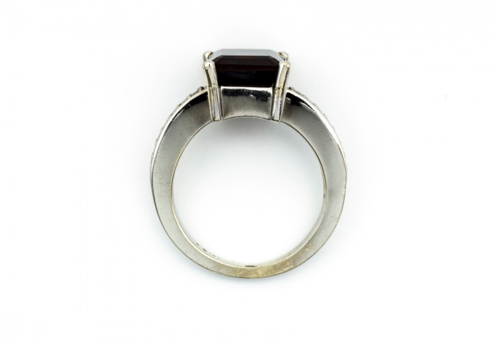 14K Garnet Ring