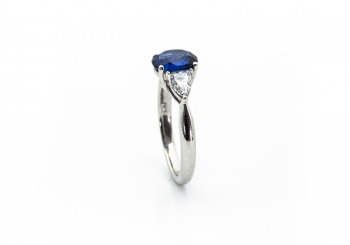 Platinum Yogo Sapphire & Diamond Ring