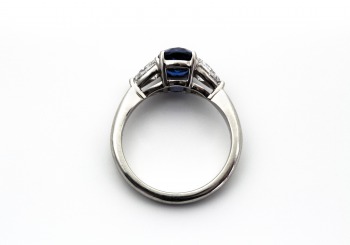Platinum Yogo Sapphire & Diamond Ring18K Yogo Sapphire & Diamond RingPlatinum Yogo Sapphire & Diamond Ring