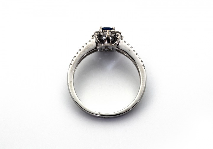 18K Yogo Sapphire & Diamond Ring
