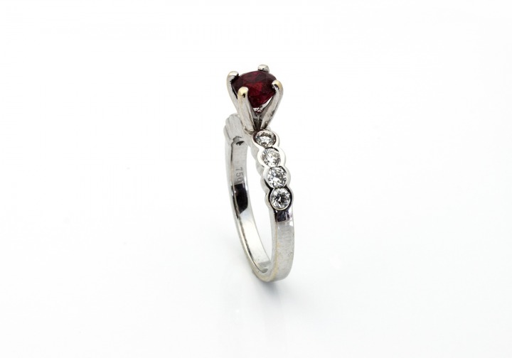 18K Ruby & Diamond Ring