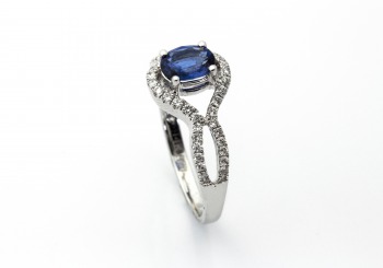 14K Sapphire & Diamond Ring 14K Sapphire & Diamond Ring