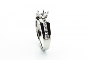 14K Diamond Semi-Mount 14K Diamond Semi-Mount
